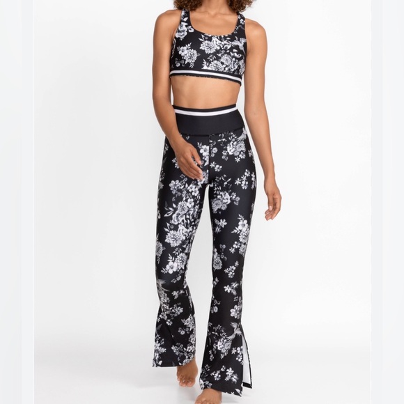 Johnny Was - BEE ACTIVE BABY BELL LEGGING andReversible BRA Size S- Set - NWT
